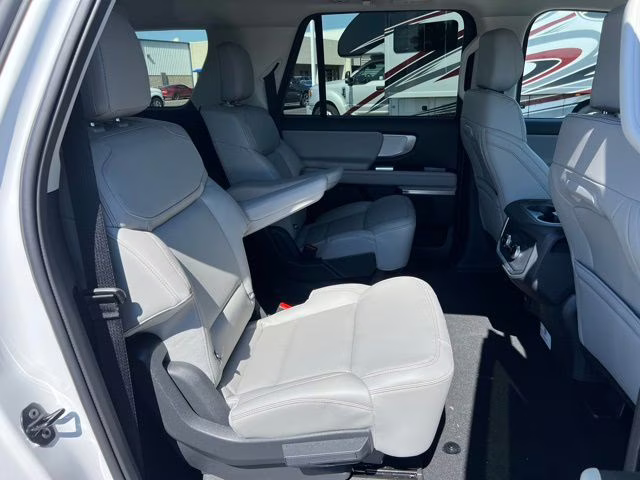 2025 Oxford White Ford Expedition Max Active RWD SUV