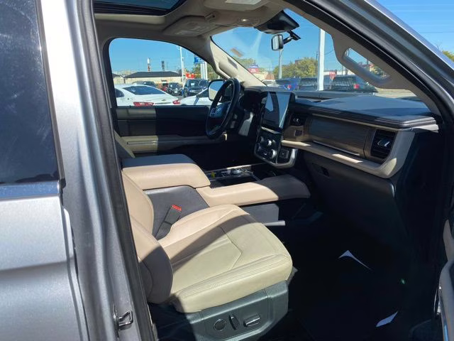 2024 Silver Metallic Ford Expedition Max Limited RWD SUV