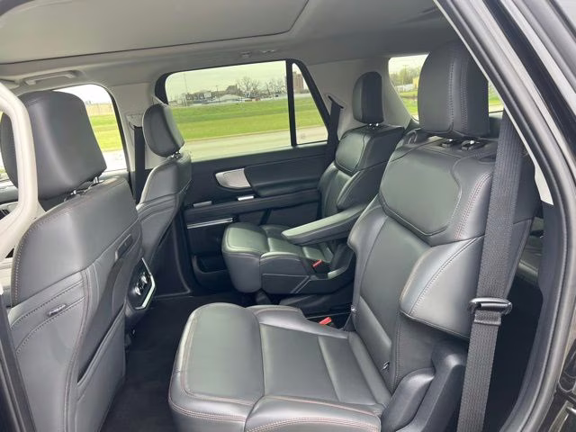 2025 Black Metallic Ford Expedition Active 4X4 SUV