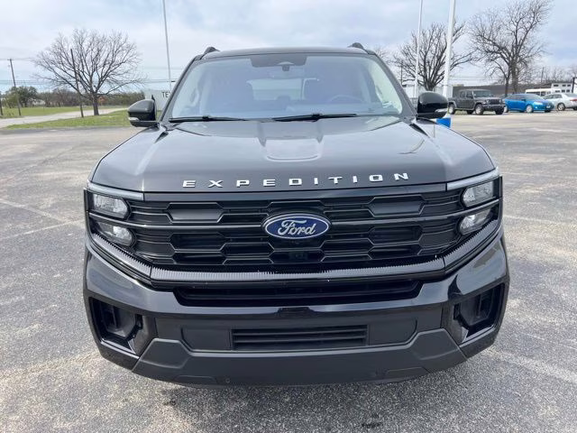 2025 Black Metallic Ford Expedition Active 4X4 SUV