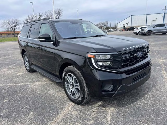 2025 Black Metallic Ford Expedition Active 4X4 SUV