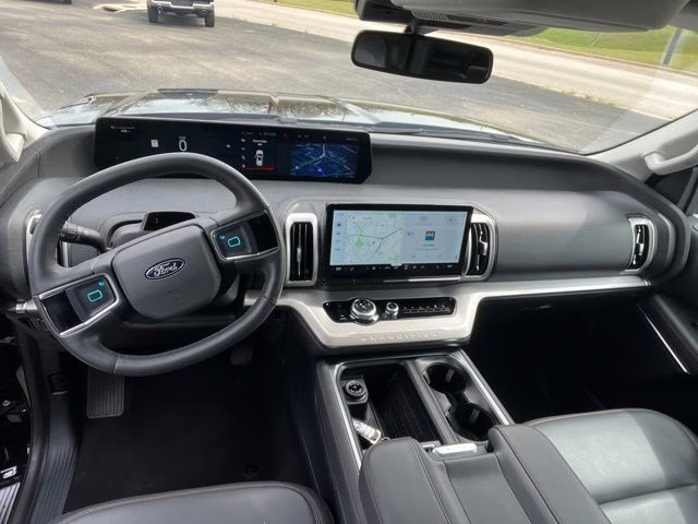 2025 Black Metallic Ford Expedition Active 4X4 SUV
