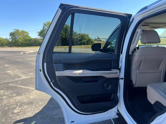 2022 Ford Expedition Limited - Photo 15