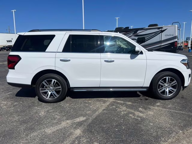 2022 Ford Expedition Limited - Photo 6
