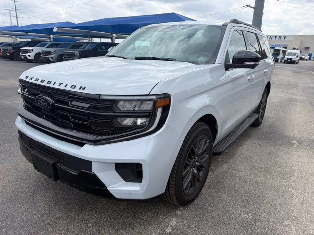 2026 Silver Metallic Ford Expedition Platinum 4X4 SUV
