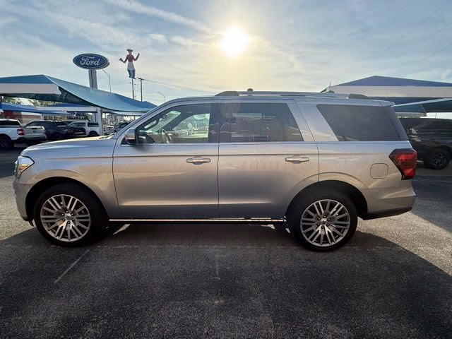 2024 Silver Metallic Ford Expedition Limited 4X4 SUV