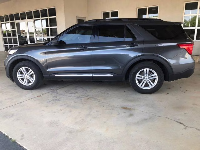 2020 Magnetic Ford Explorer XLT RWD SUV
