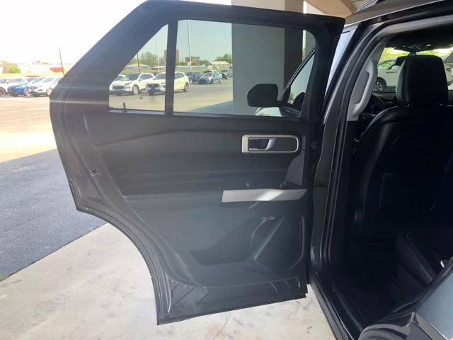 2020 Magnetic Ford Explorer XLT RWD SUV