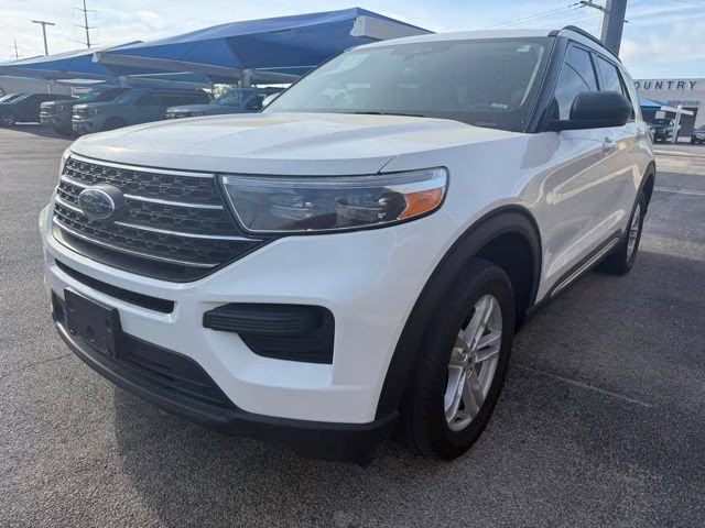 2023 White Metallic Ford Explorer XLT RWD SUV
