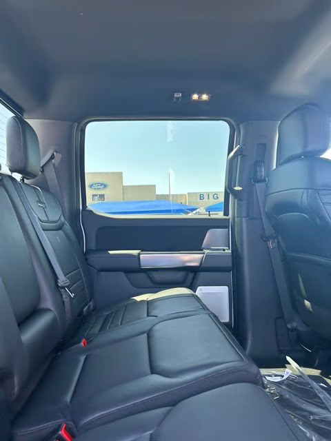 2026 White Metallic Ford Super Duty F-250 SRW Platinum 4X4 Truck