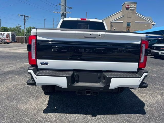 2026 White Metallic Ford Super Duty F-250 SRW Platinum 4X4 Truck
