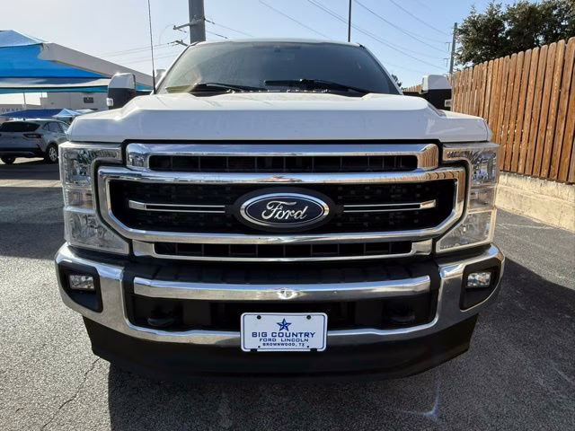 2022 Oxford White Ford Super Duty F-250 SRW Lariat 4X4 Truck