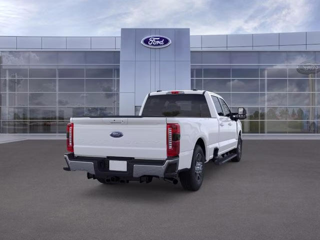 2026 Oxford White Ford Super Duty F-350 SRW Lariat RWD Truck