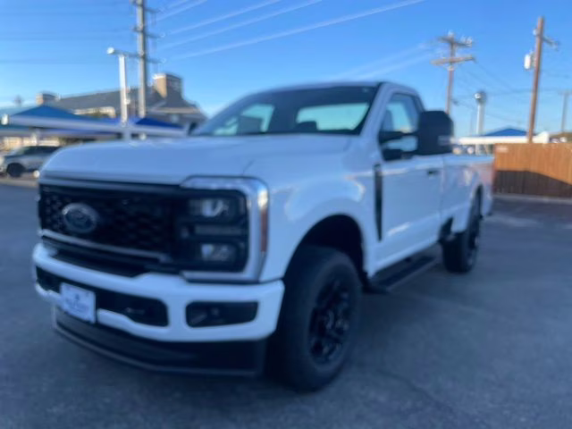 2026 Oxford White Ford Super Duty F-250 SRW XL 4X4 Truck