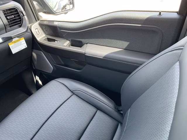 2025 Antimatter Blue Metallic Ford F-150 Lariat 4X4 Truck