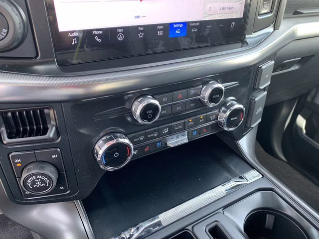 2025 Antimatter Blue Metallic Ford F-150 Lariat 4X4 Truck