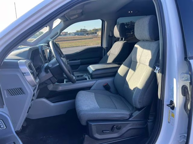 2023 Oxford White Ford F-150 XLT 4X4 Truck