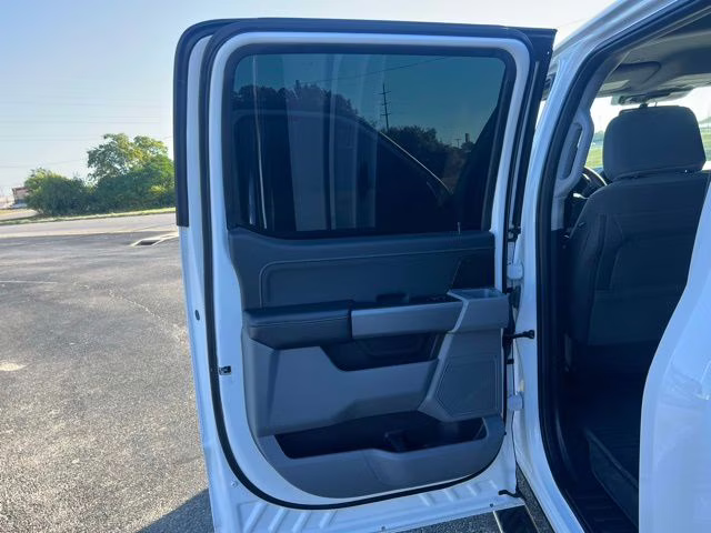 2023 Oxford White Ford F-150 XLT 4X4 Truck