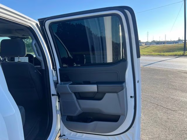 2023 Oxford White Ford F-150 XLT 4X4 Truck
