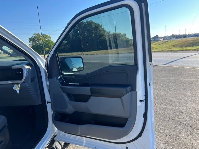 2023 Oxford White Ford F-150 XLT 4X4 Truck