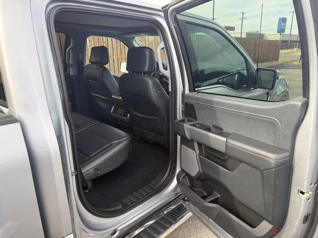 2023 Silver Metallic Ford F-150 Lariat 4X4 Truck