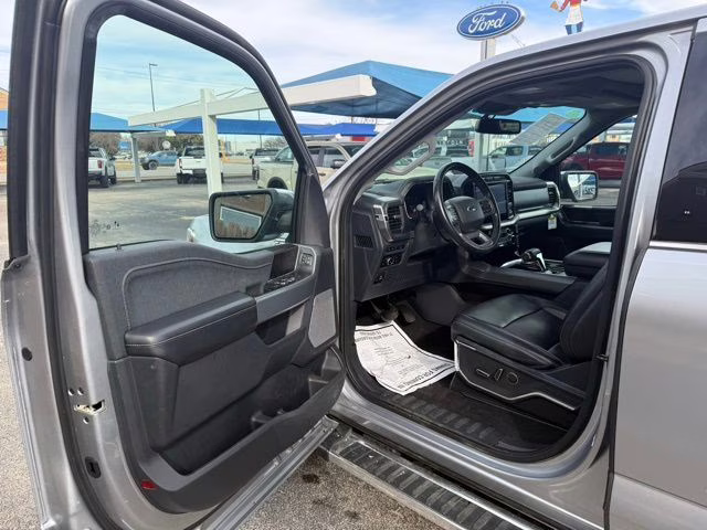 2023 Silver Metallic Ford F-150 Lariat 4X4 Truck