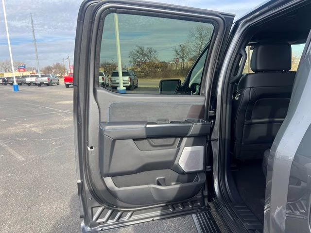 2025 Gray Metallic Ford F-150 Platinum 4X4 Truck