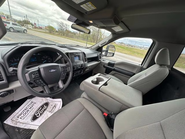 2022 Oxford White Ford Super Duty F-350 SRW XL 4X4 Truck