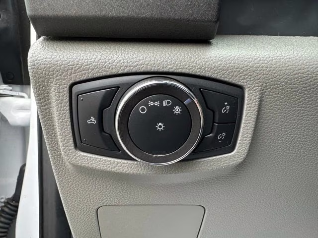2022 Oxford White Ford Super Duty F-350 SRW XL 4X4 Truck