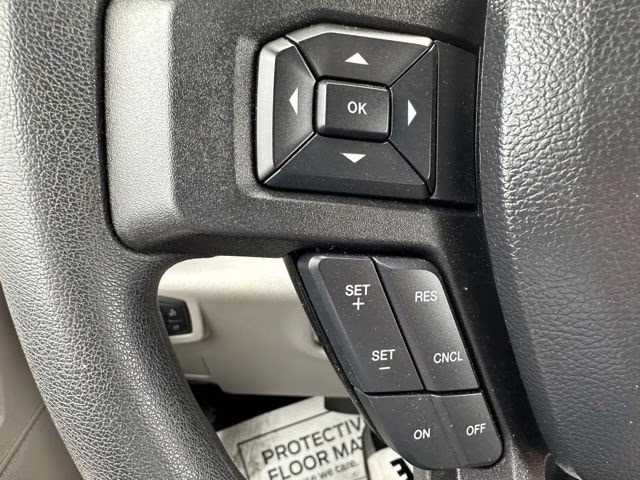 2022 Oxford White Ford Super Duty F-350 SRW XL 4X4 Truck