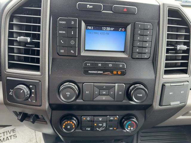 2022 Oxford White Ford Super Duty F-350 SRW XL 4X4 Truck