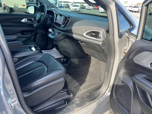 2023 Ceramic Gray Clearcoat Chrysler Pacifica Touring L AWD Van
