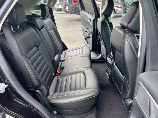 2022 Black Metallic Ford Edge SEL AWD SUV