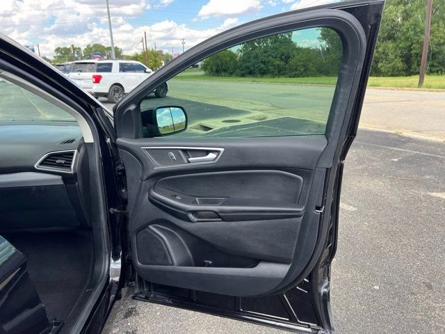 2022 Black Metallic Ford Edge SEL AWD SUV
