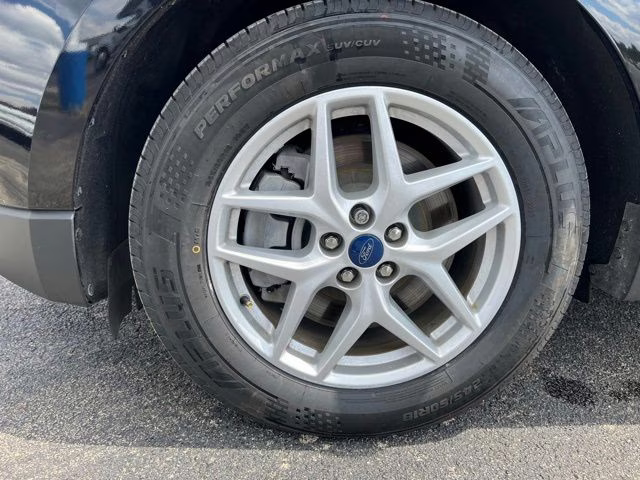 2022 Black Metallic Ford Edge SEL AWD SUV