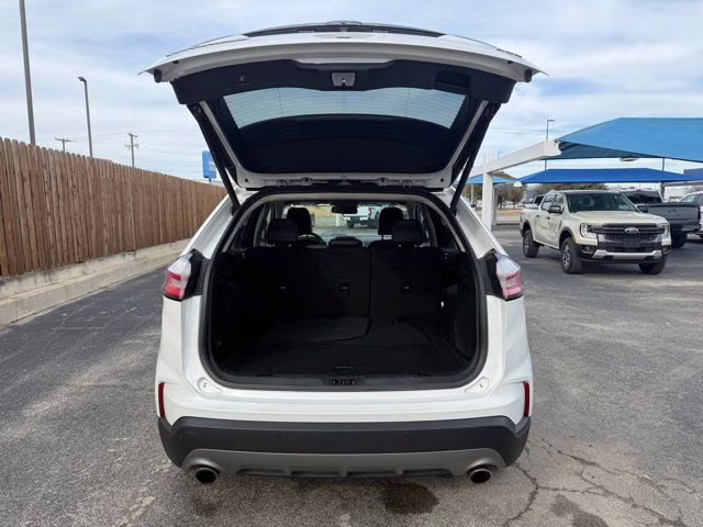 2024 White Metallic Ford Edge Titanium AWD SUV