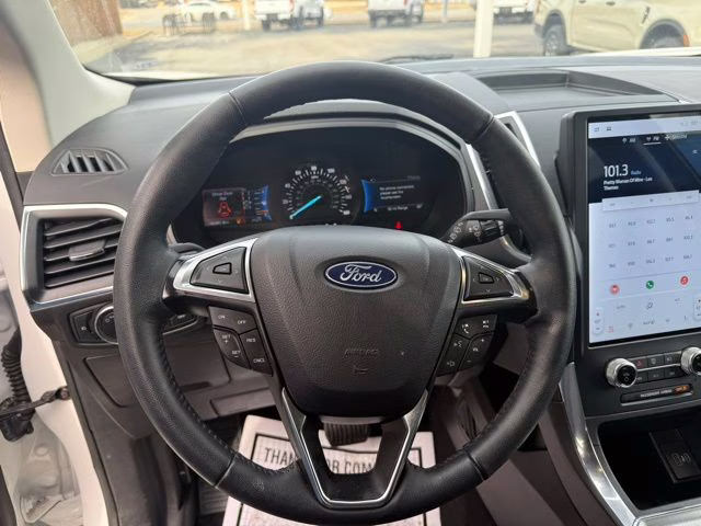 2024 White Metallic Ford Edge Titanium AWD SUV
