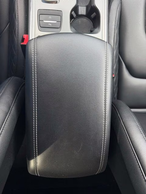 2024 White Metallic Ford Edge Titanium AWD SUV