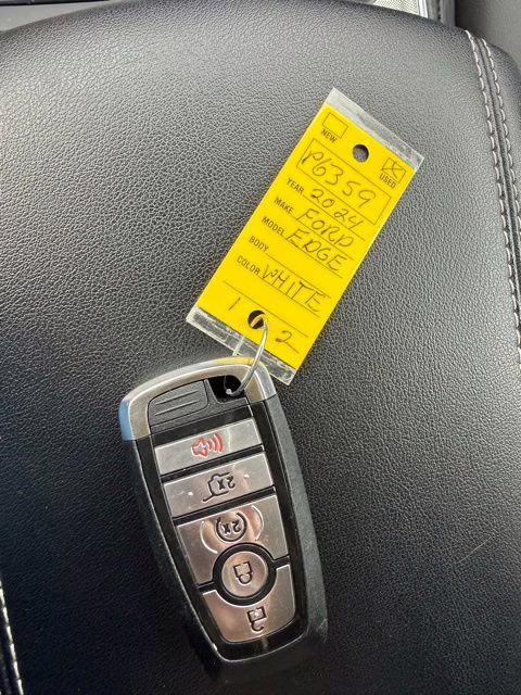 2024 White Metallic Ford Edge Titanium AWD SUV
