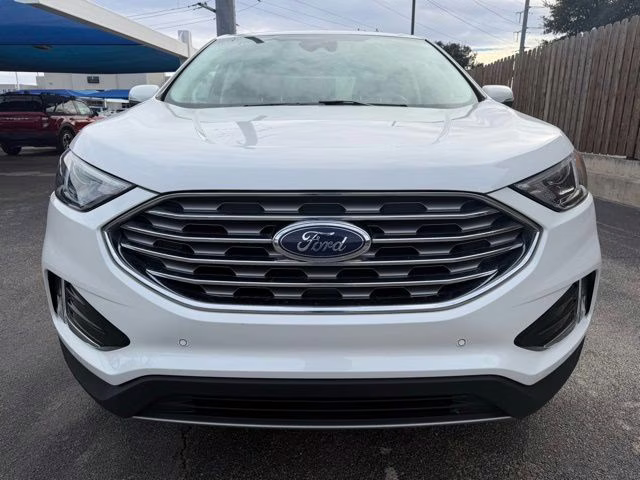 2024 White Metallic Ford Edge Titanium AWD SUV