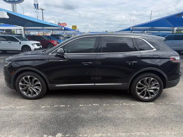 2022 Black Metallic Lincoln Nautilus Reserve FWD SUV