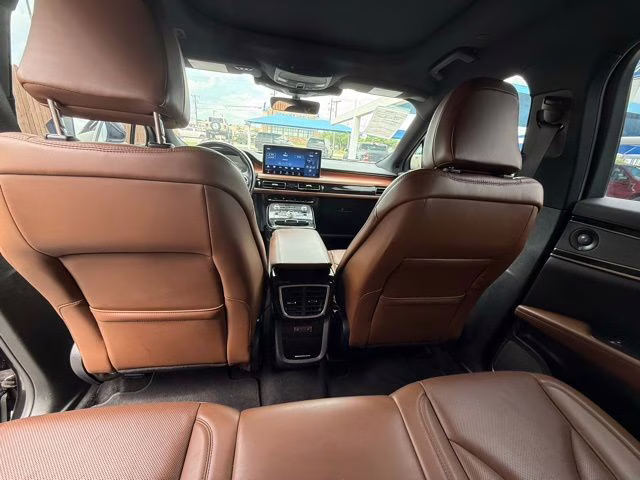 2022 Black Metallic Lincoln Nautilus Reserve FWD SUV