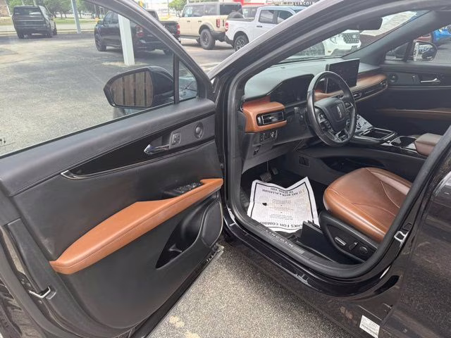 2022 Black Metallic Lincoln Nautilus Reserve FWD SUV