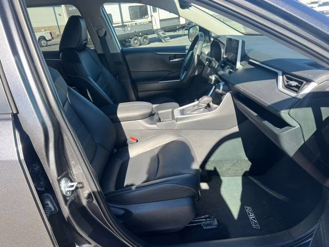 2024 Magnetic Gray Metallic/Ice Edge Toyota RAV4 XLE Premium FWD SUV
