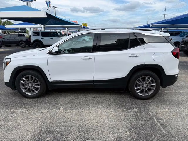 2024 Summit White GMC Terrain SLT FWD SUV