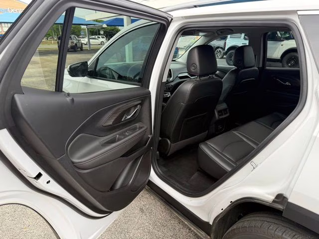 2024 Summit White GMC Terrain SLT FWD SUV
