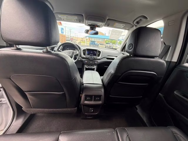 2024 Summit White GMC Terrain SLT FWD SUV