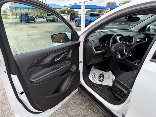 2024 Summit White GMC Terrain SLT FWD SUV