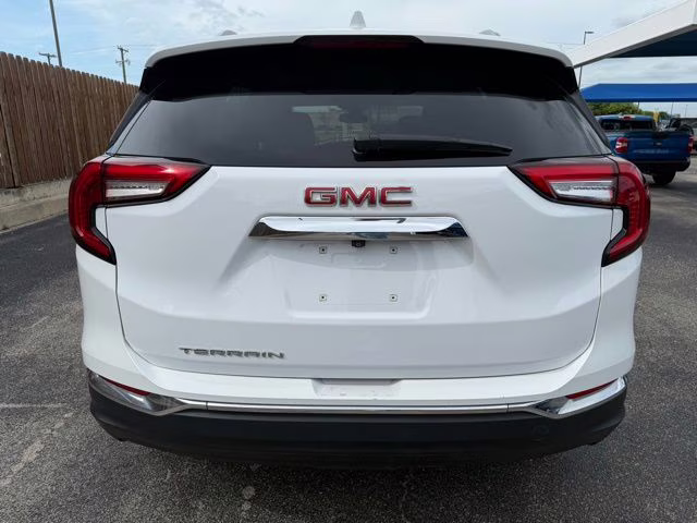 2024 Summit White GMC Terrain SLT FWD SUV