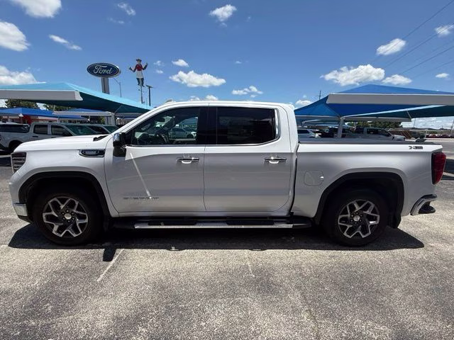 2024 White Frost Tricoat GMC Sierra 1500 SLT 4X4 Truck